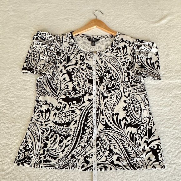 Ralph Lauren Black & White Paisley Flutter Sleeve Top S: L - Timeless Feminine - Picture 5 of 9